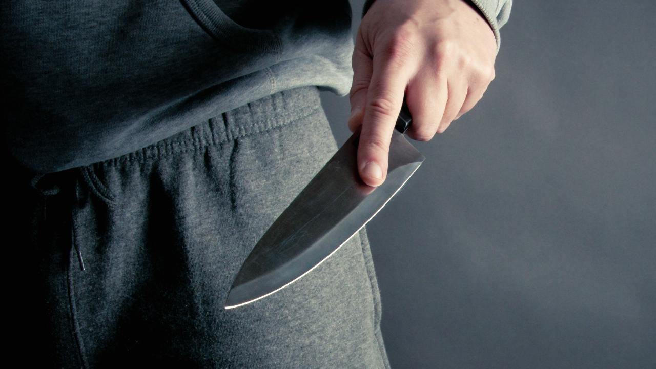 Illinois Knife Laws title min